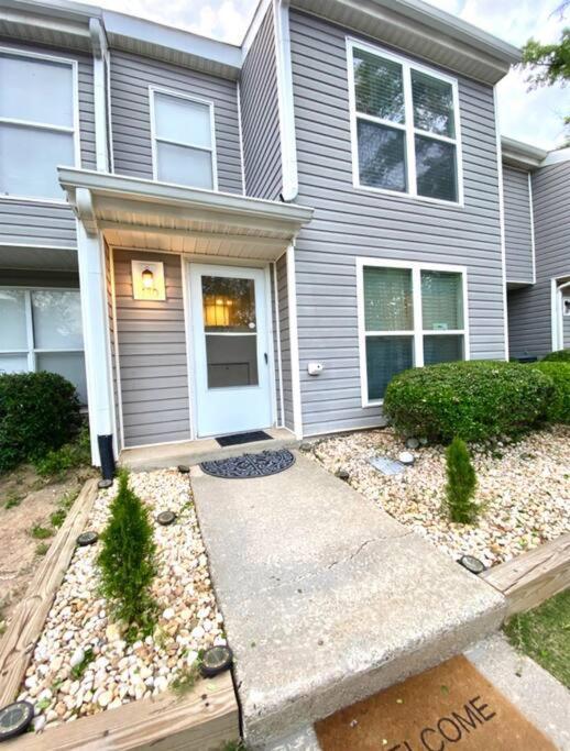 Elegant Oasis Townhome, 10 Mi To Downtown, Near Airport Atlanta Exterior photo